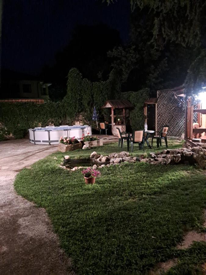 Къща За Гости -Хт Svilengrad Luaran gambar